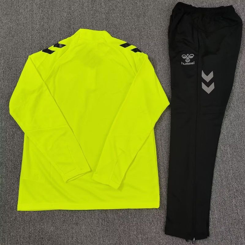 Real Betis Training Kit (Sweatshirt+Pants) Yellow 2025/26