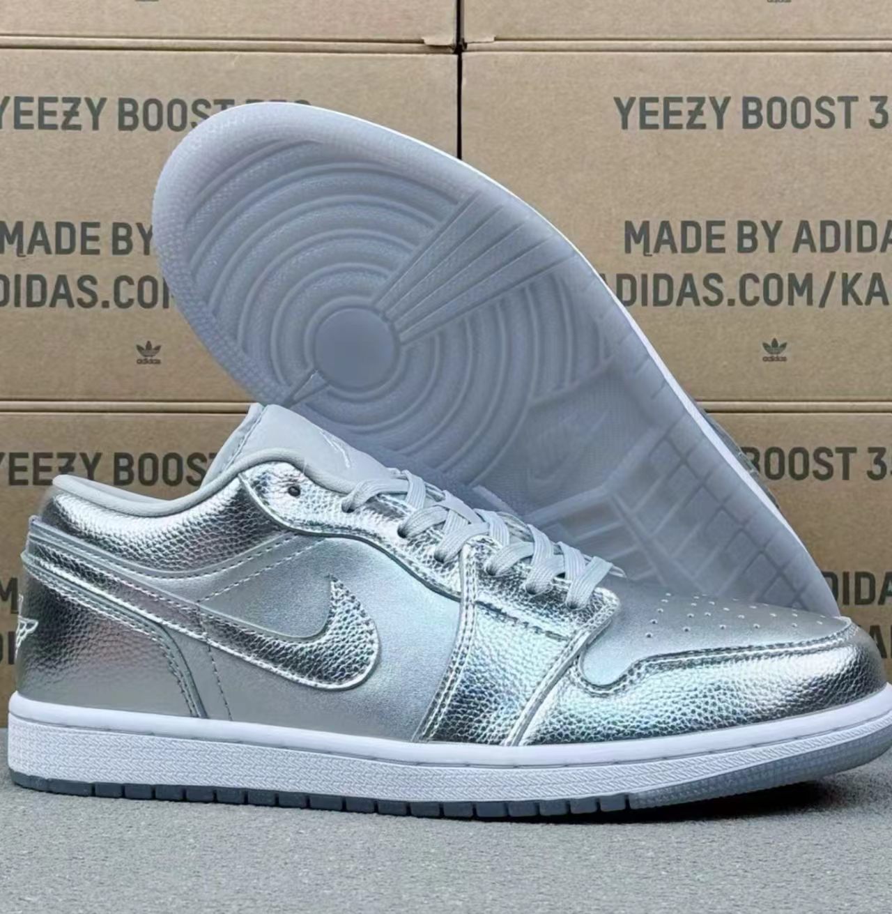 Wmns Air Jordan 1 Low SE 