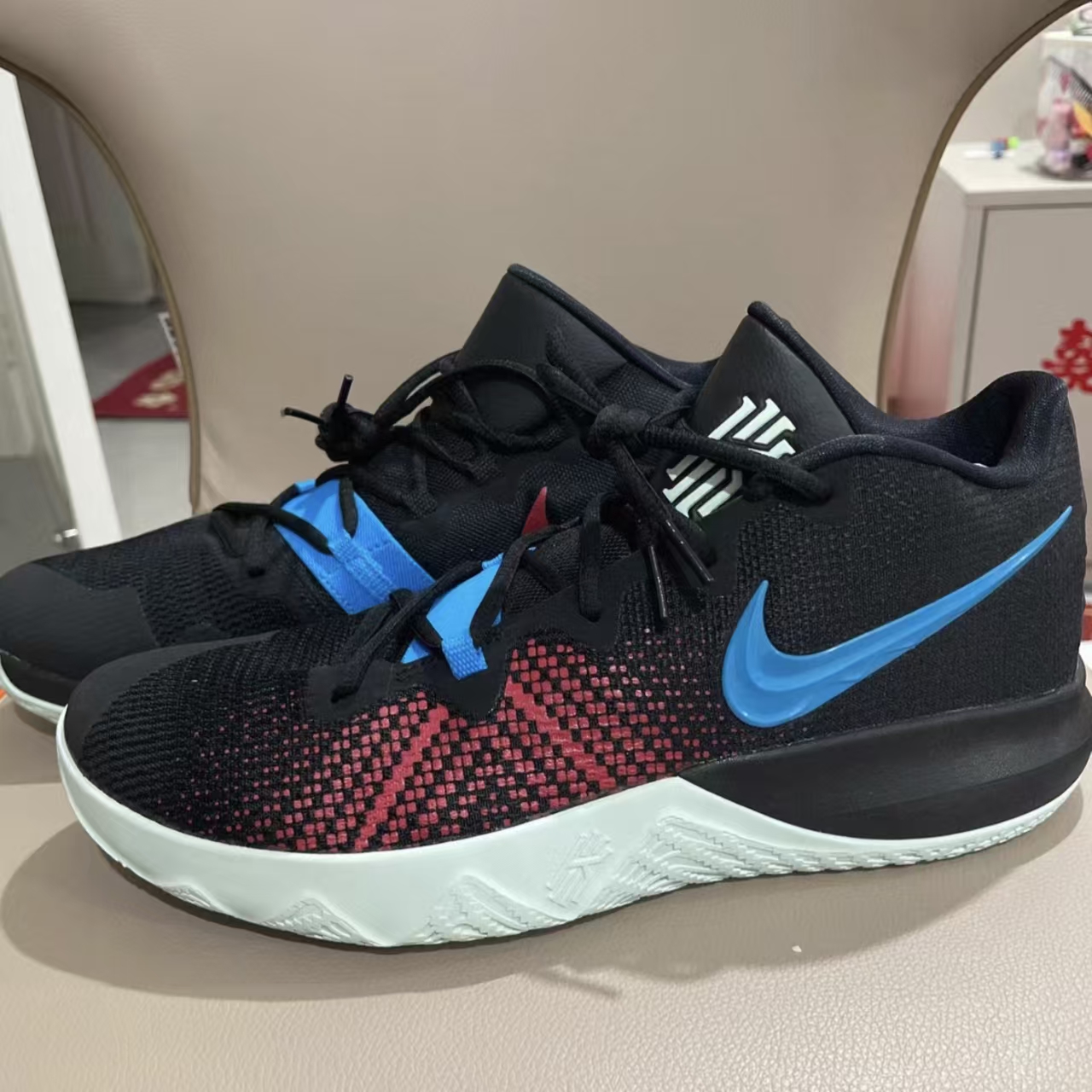 Nike Kyrie Flytrap EP Black Blue Red