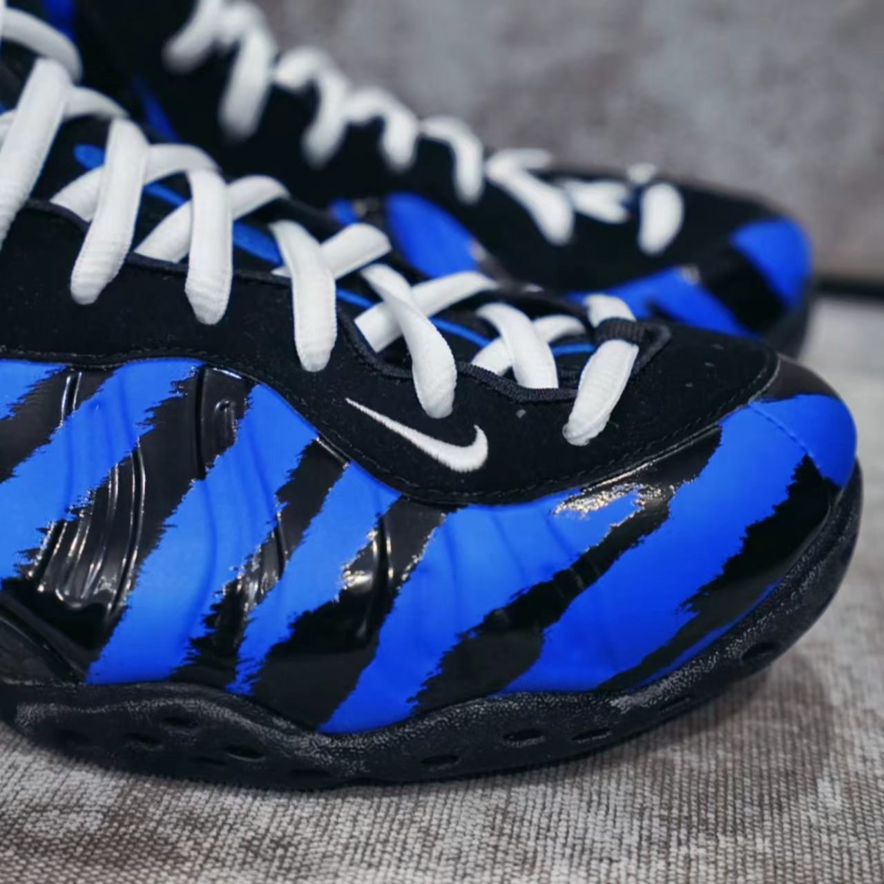 Nike Air Foamposite One "Tiger Stripes"