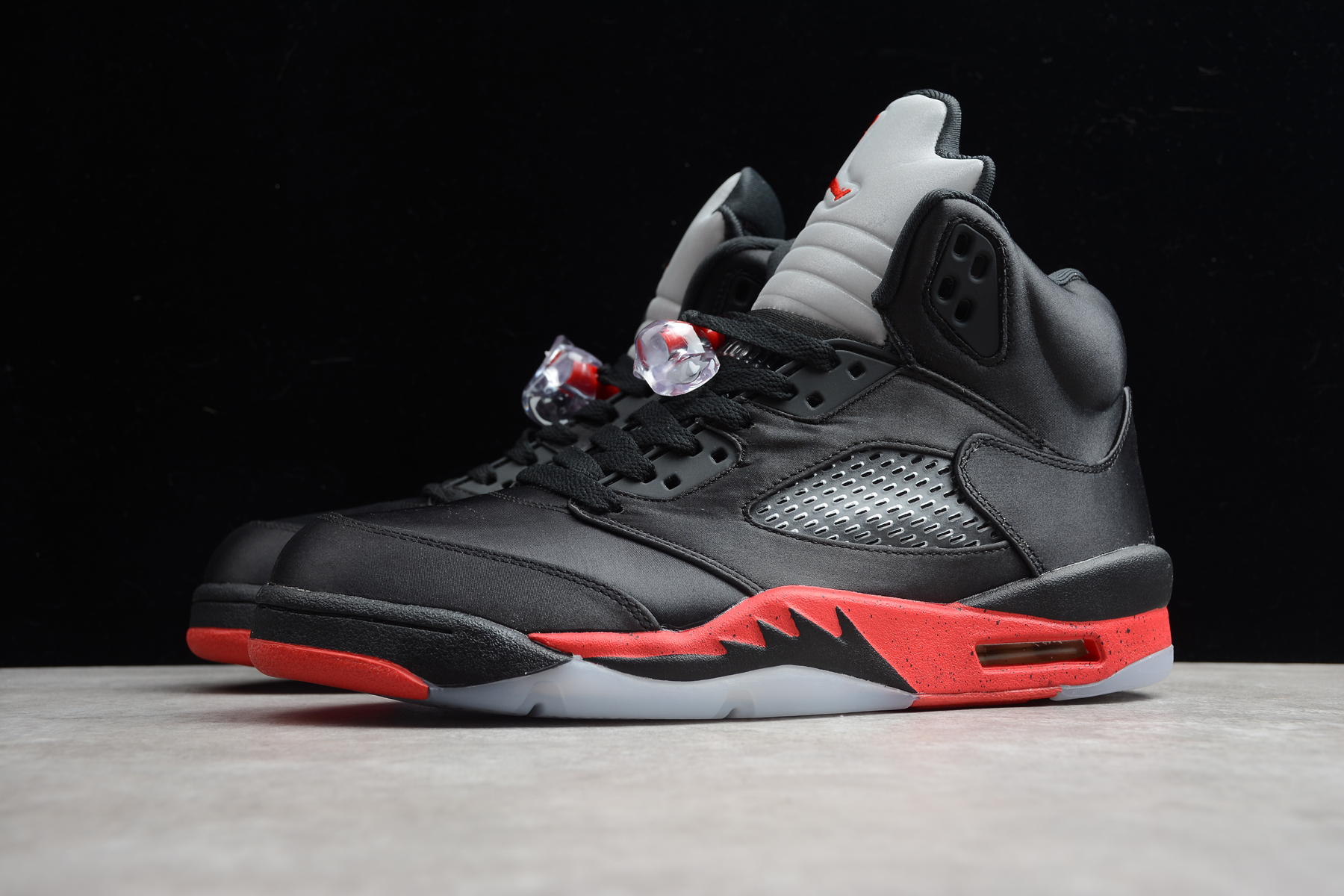 Air Jordan 5 Retro “Satin Bred” 136027-006