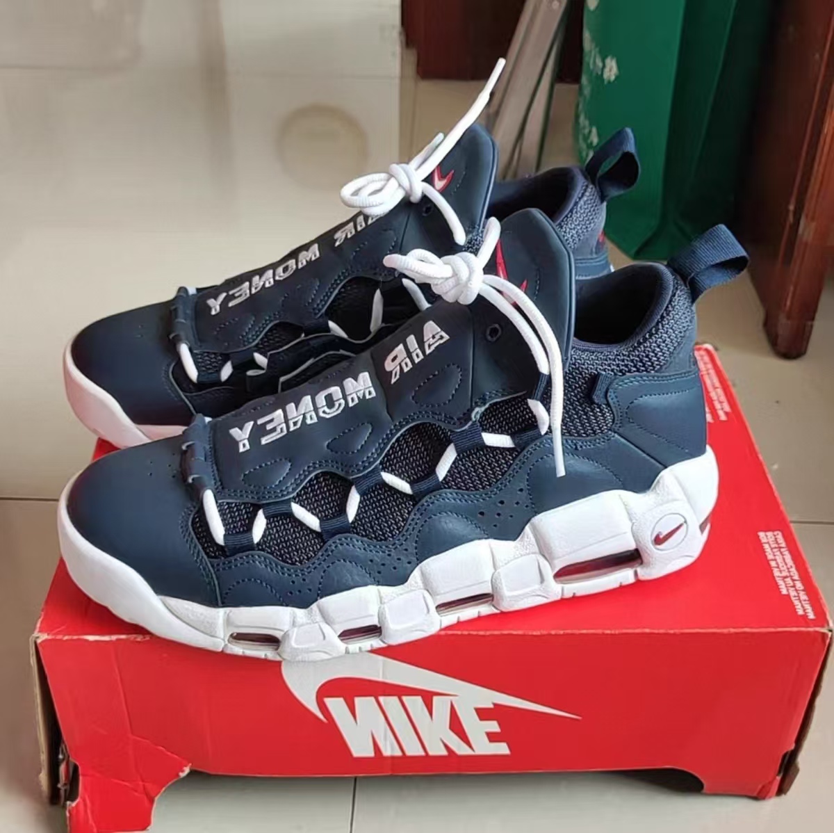 Nike Air More Money 