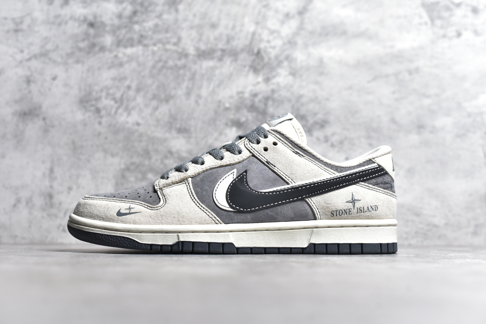 STONE ISLAND X SB DUNK LOW DJ2024-087