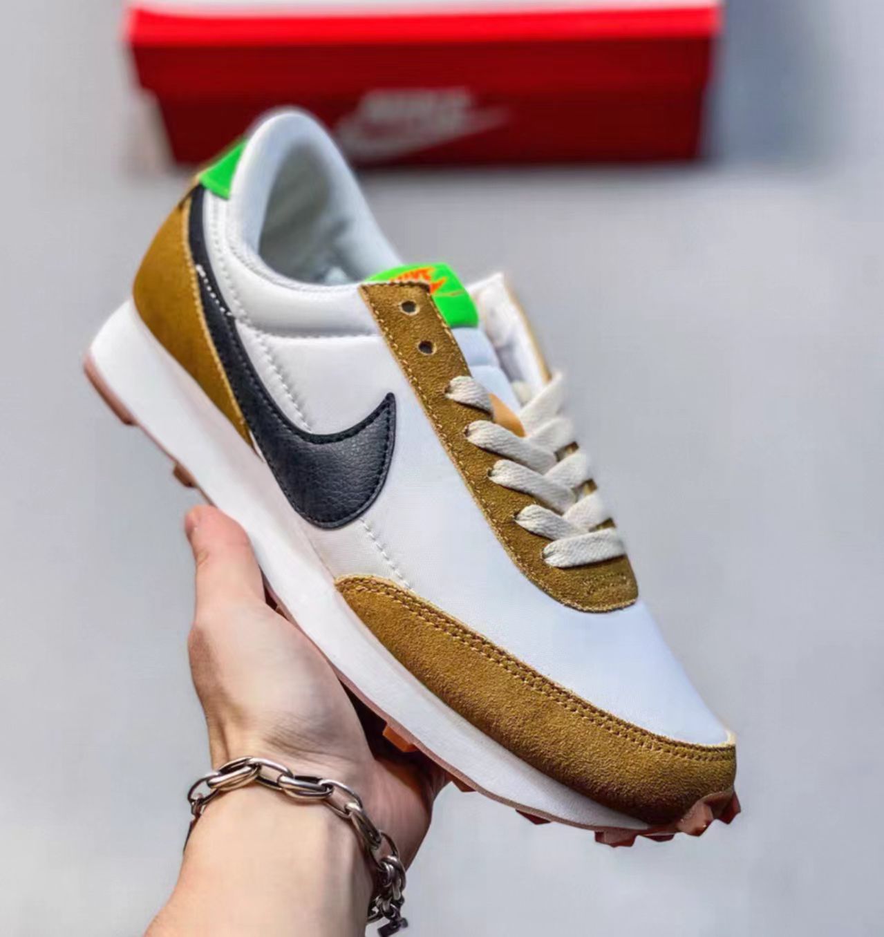 Nike Daybreak White Tan Black Green