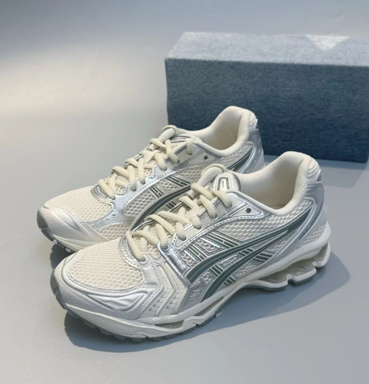 ASICS GEL-Kayano 14 Cream/Metallic Silver