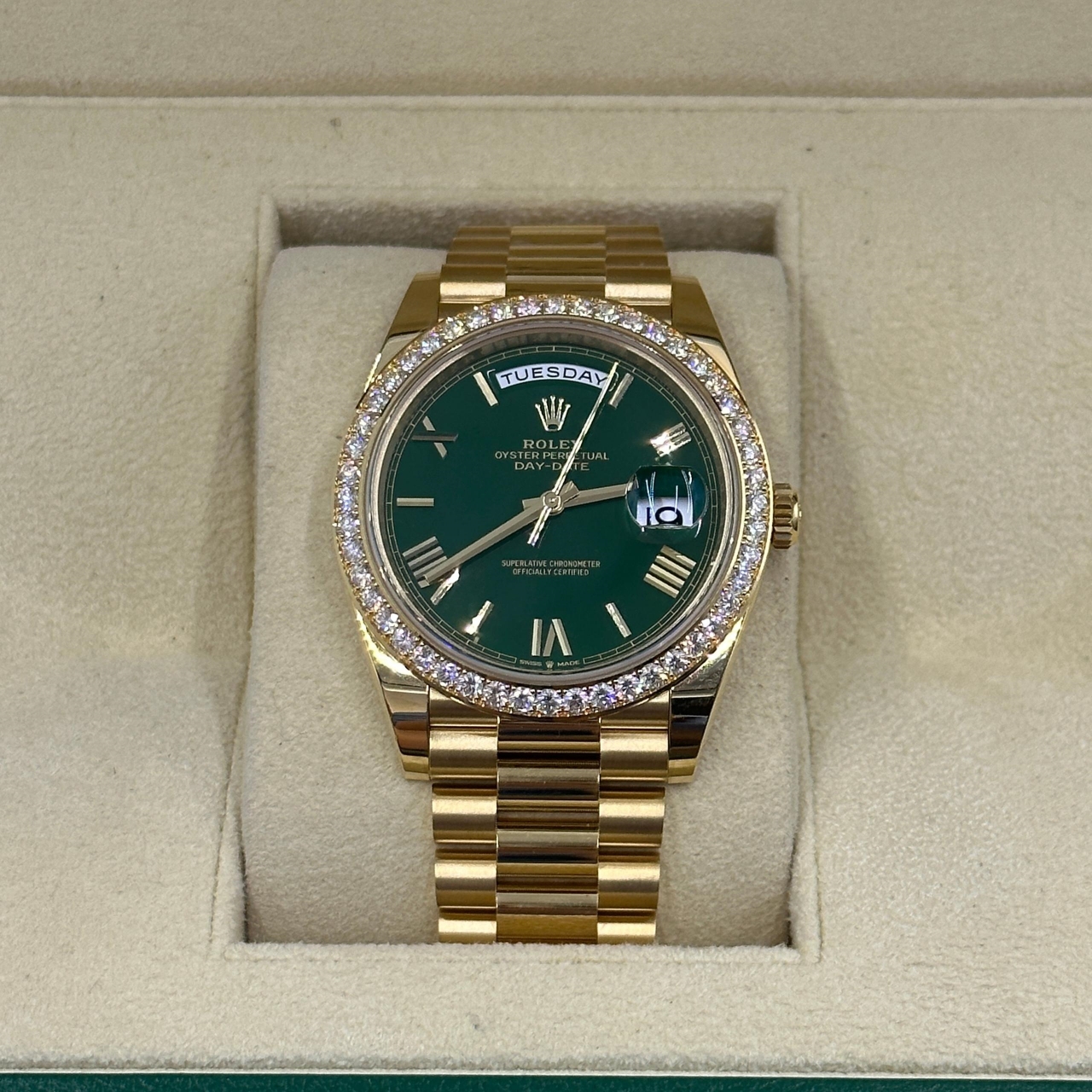 [2026 Mirror Grade]RLX  Day-Date President 40mm Yellow Gold Green Roman Dial Diamond Bezel - 228348rbr