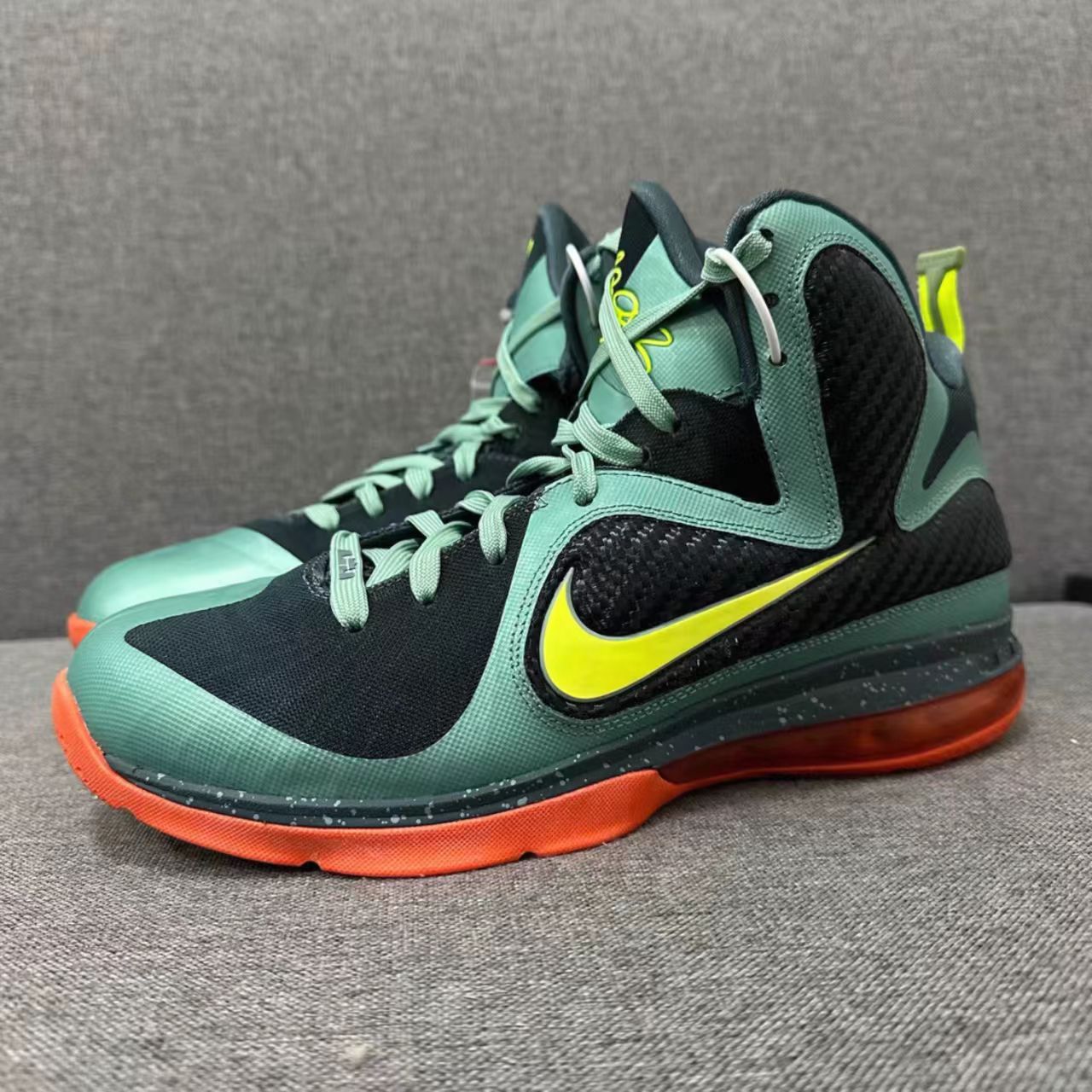 Nike LeBron 9 