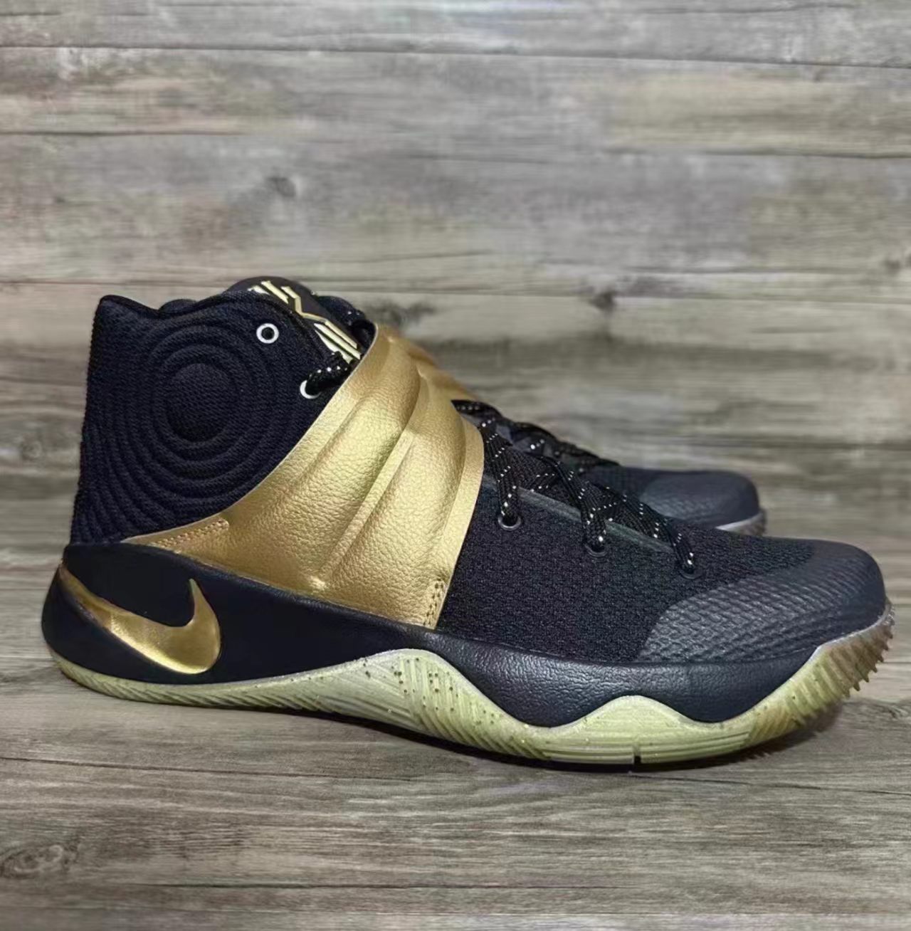 Nike Kyrie 2 