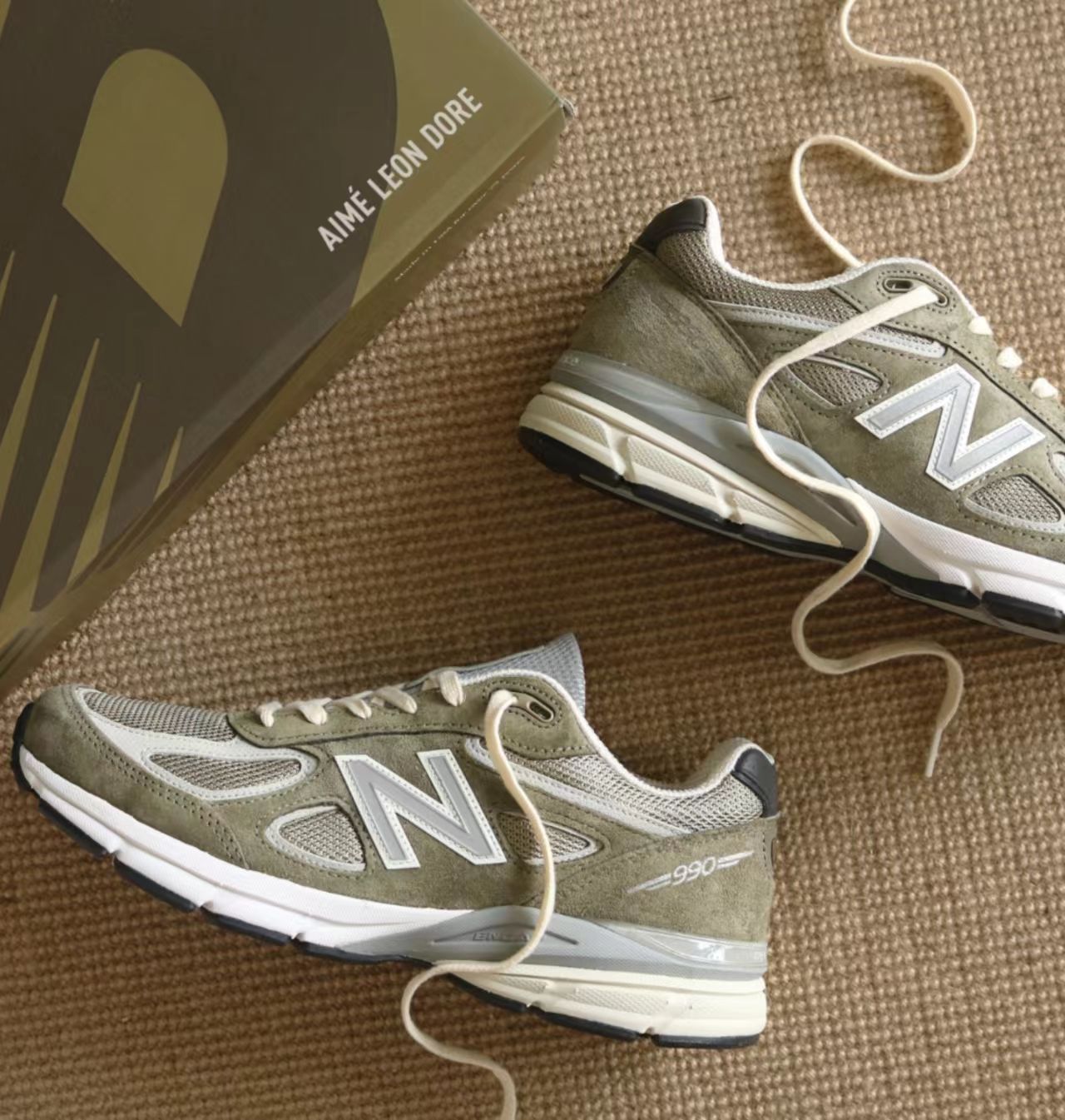 New Balance 990v4 Olive White