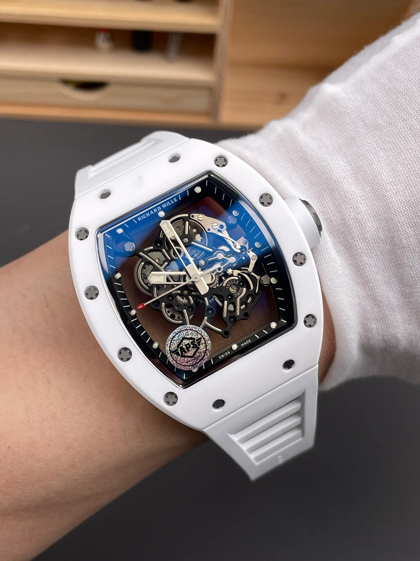 RM055 White Ceramic