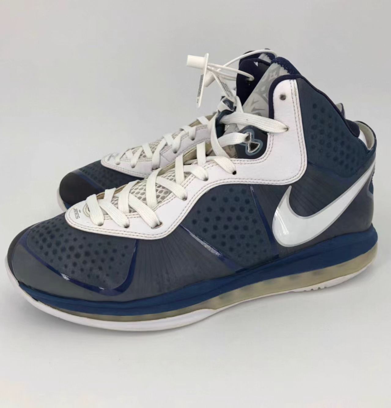 Nike LeBron 8 