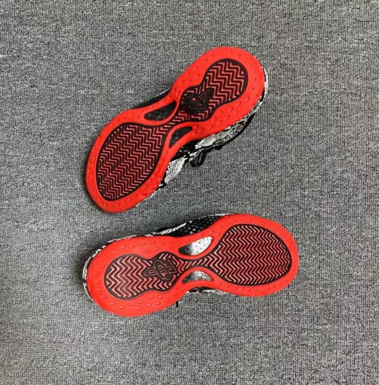 Nike Air Foamposite One "Snake" / "Cracked"