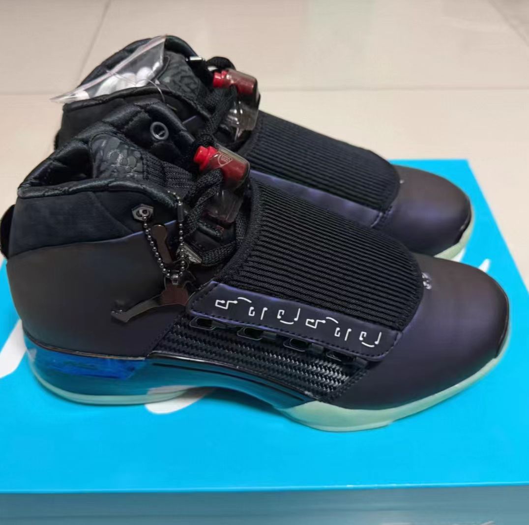 Air Jordan 17 Retro Doernbecher (DB) / "Zach"