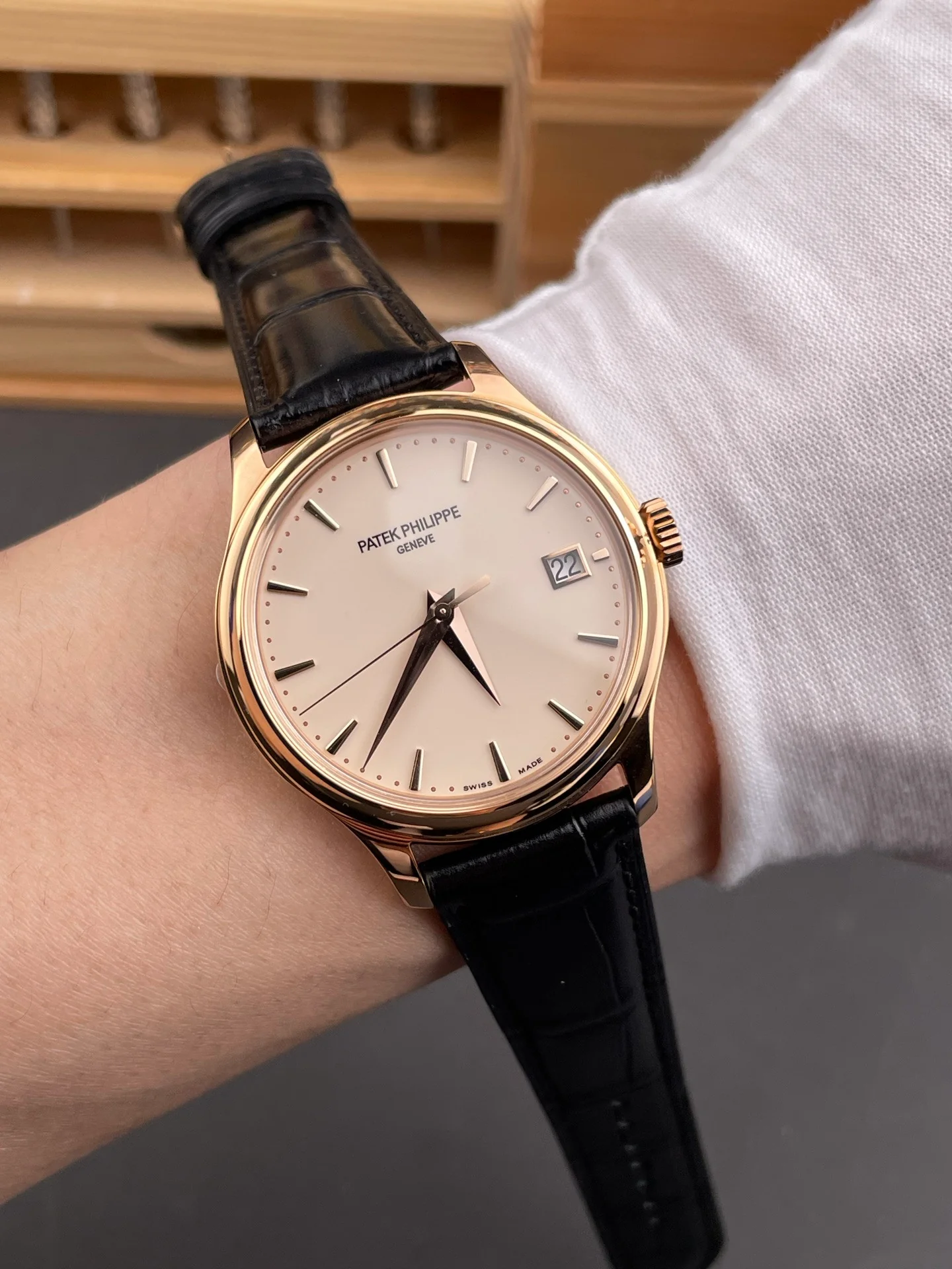 Patek Calatrava 5227R Officer Case Rose Gold
