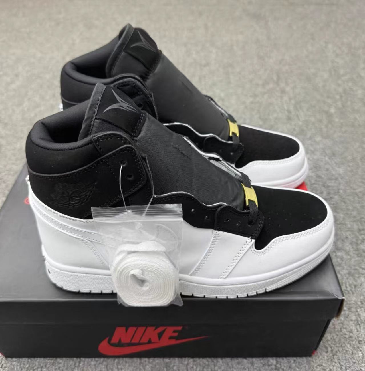 Air Jordan 1 High Black White EQ Print