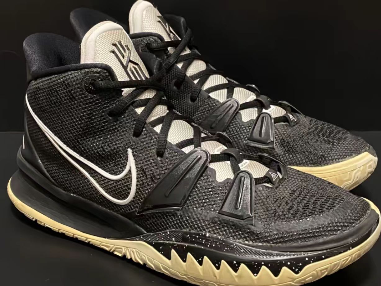 Nike Kyrie 7 TB