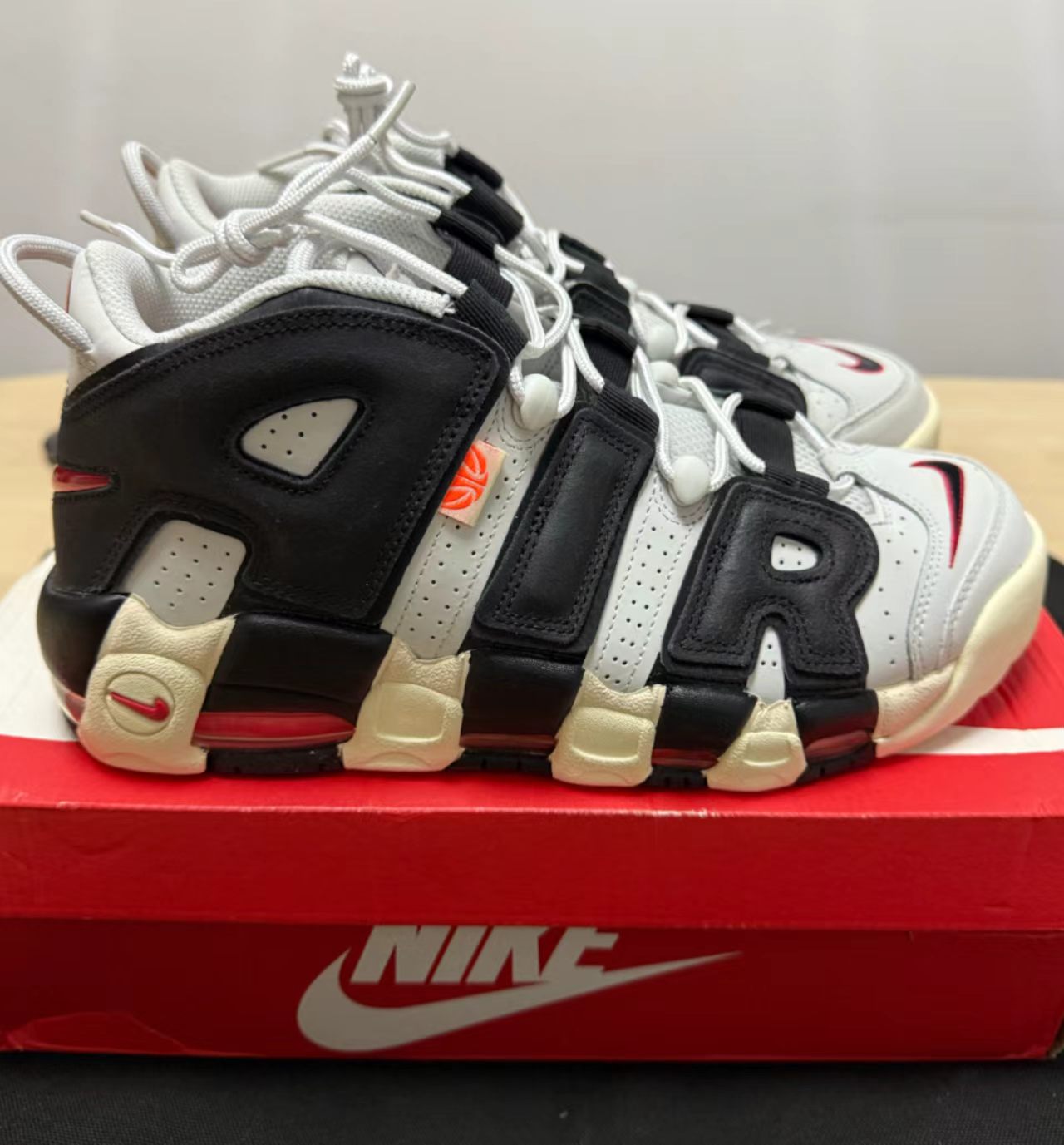 Nike Air More Uptempo 