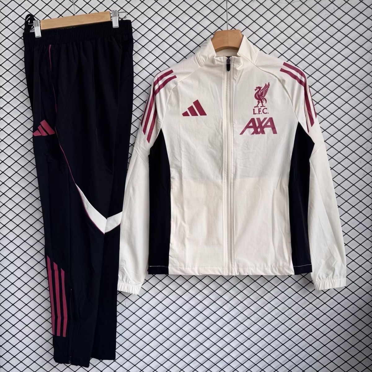 Liverpool Windbreaker With Pants Off-White 2025/26