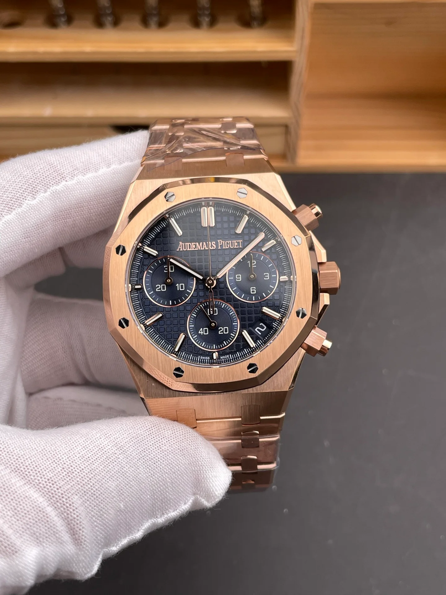 Royal Oak 26240 Blue Dial Rubber Strap