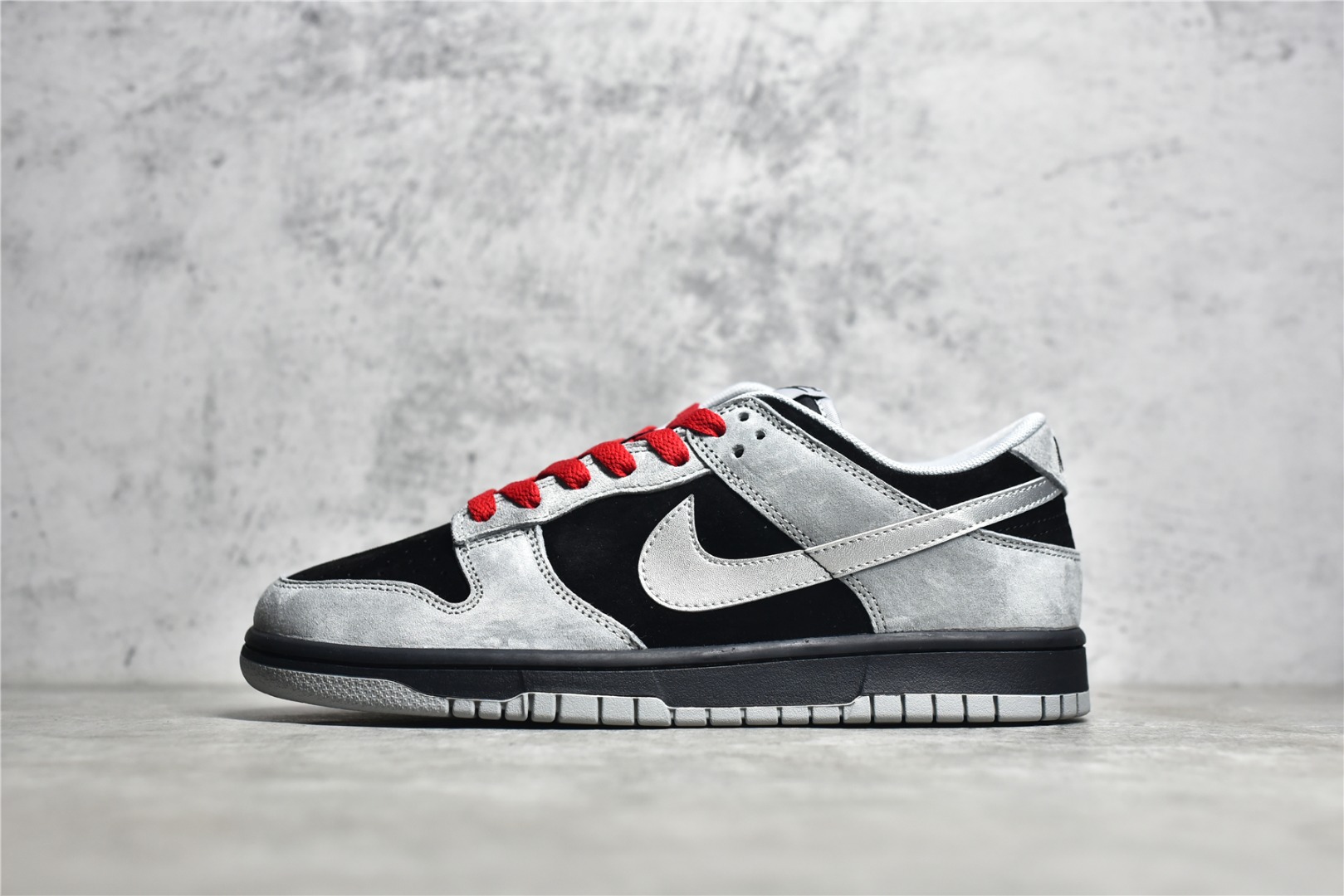 OTOMO KATSUHIRO X NIKE SB DUNK LOW “STEAMBOY OST” ST1391-202