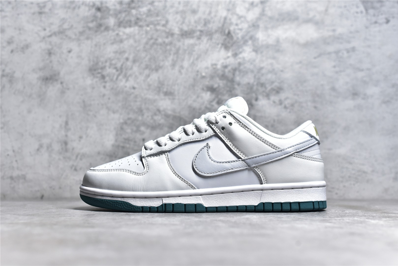 NIKE DUNK LOW WHITE/GREY-TEAL FD9911-101