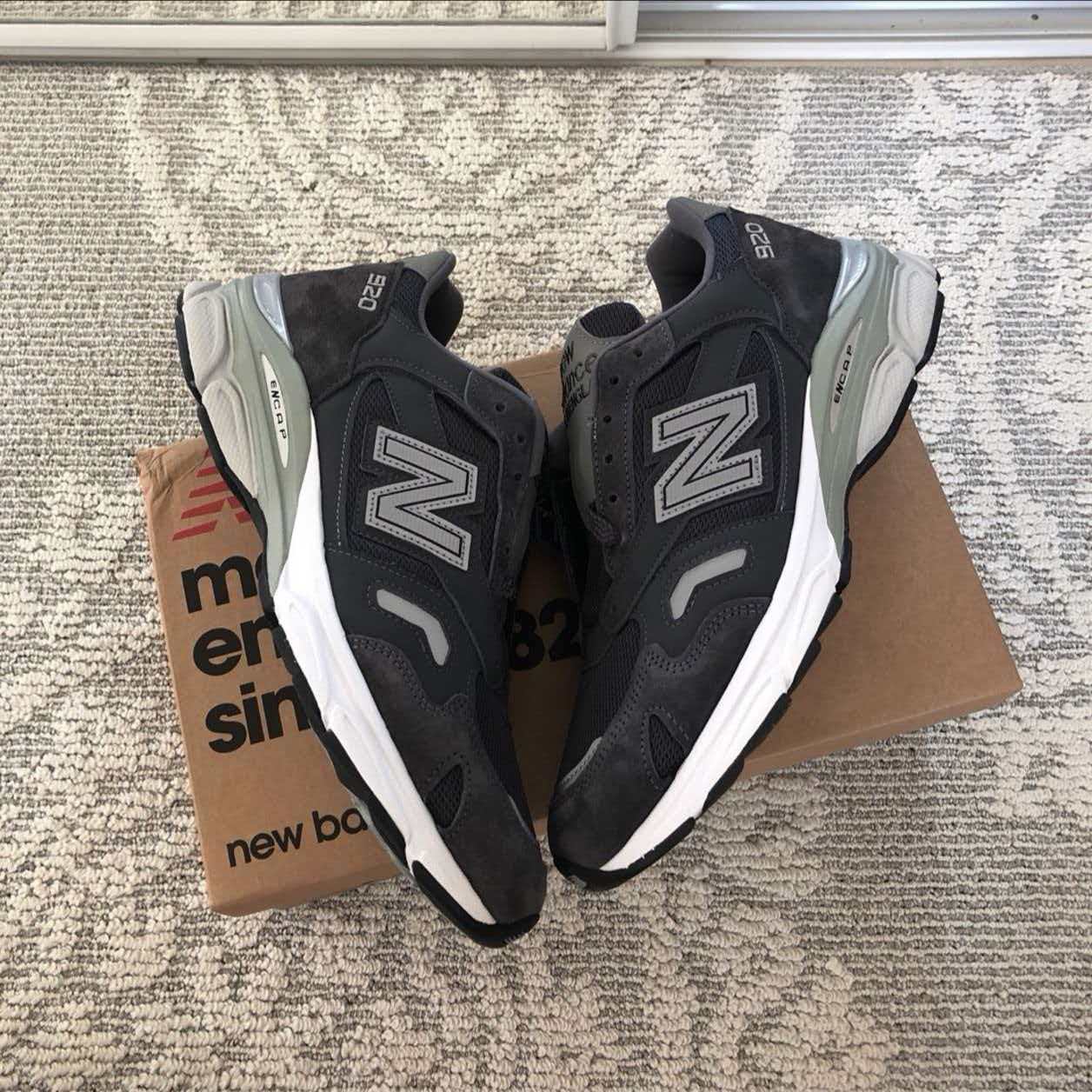 New Balance 920 