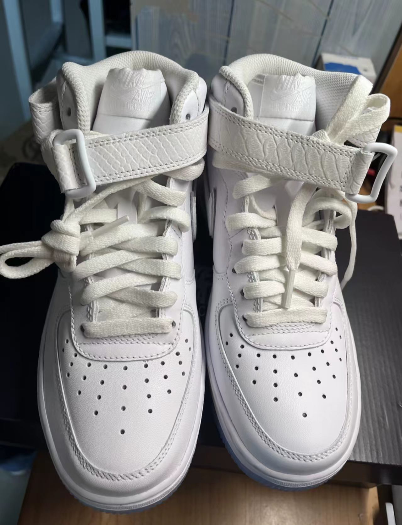 Nike Air Force 1 Mid 