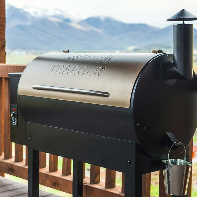 Texas Elite Pellet Grill 34