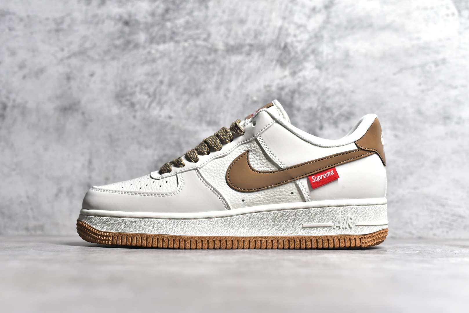 SUPREME X AIR FORCE 1'07 LOW HD1968-019