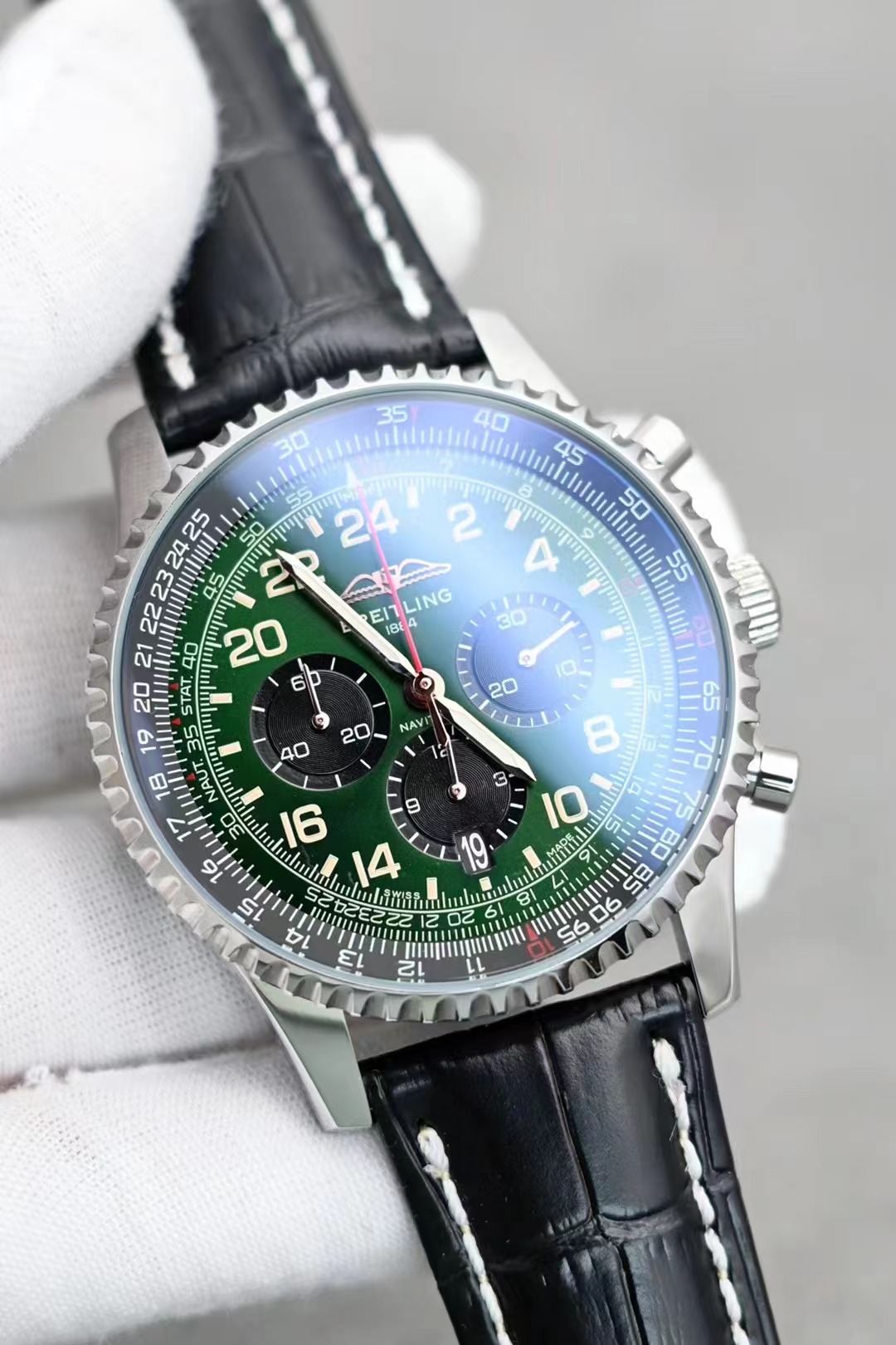 [2026 Mirror Grade]Navitimer Cosmanaute 41mm Limited Edition Mens Watch Green