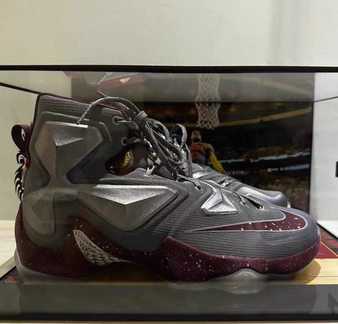 Nike LeBron 13 Opening Night 'Wolf Grey/Team Red-Metallic Silver'