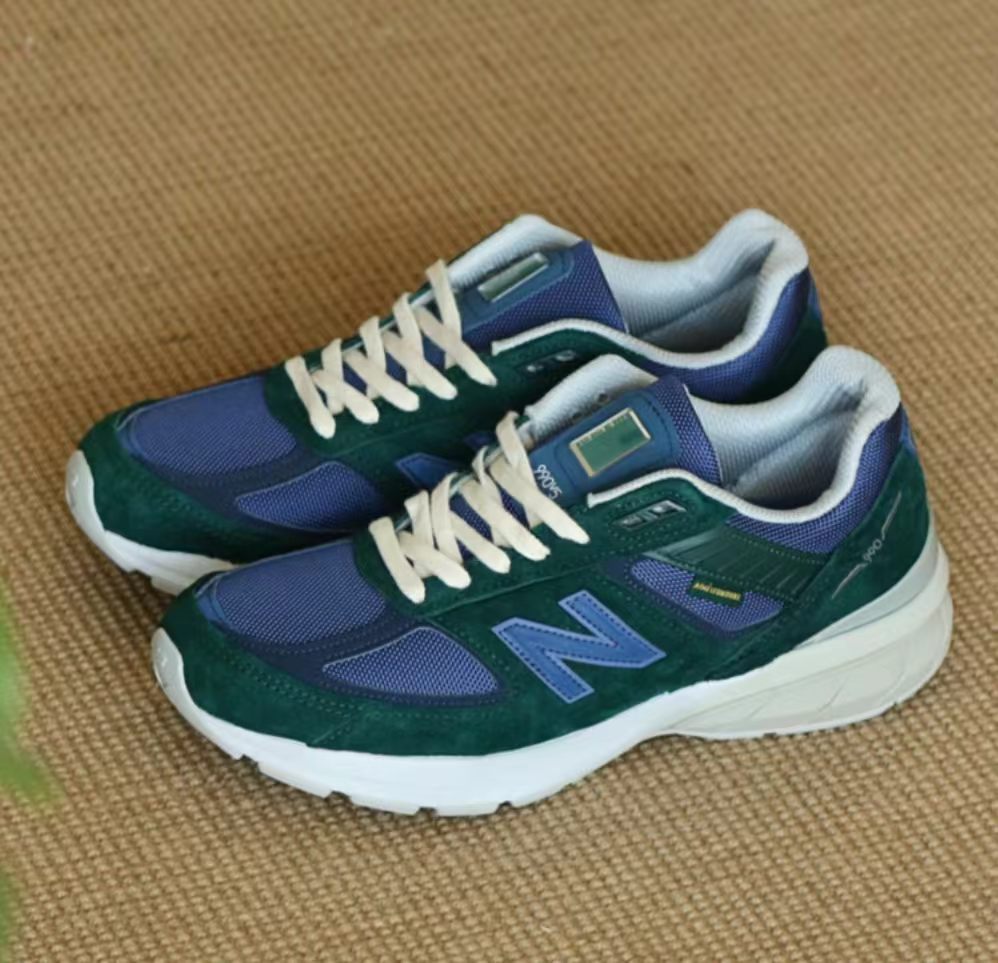 New Balance 990v5 