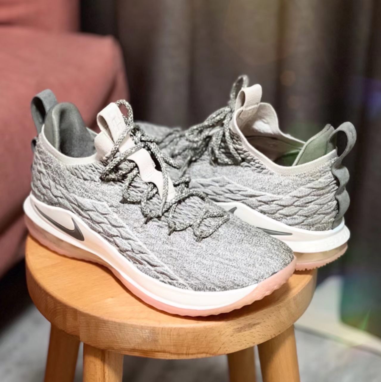 Nike LeBron 15 Low 