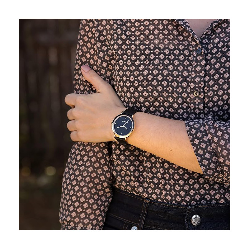 KINDWIN Women's watch with a strap
