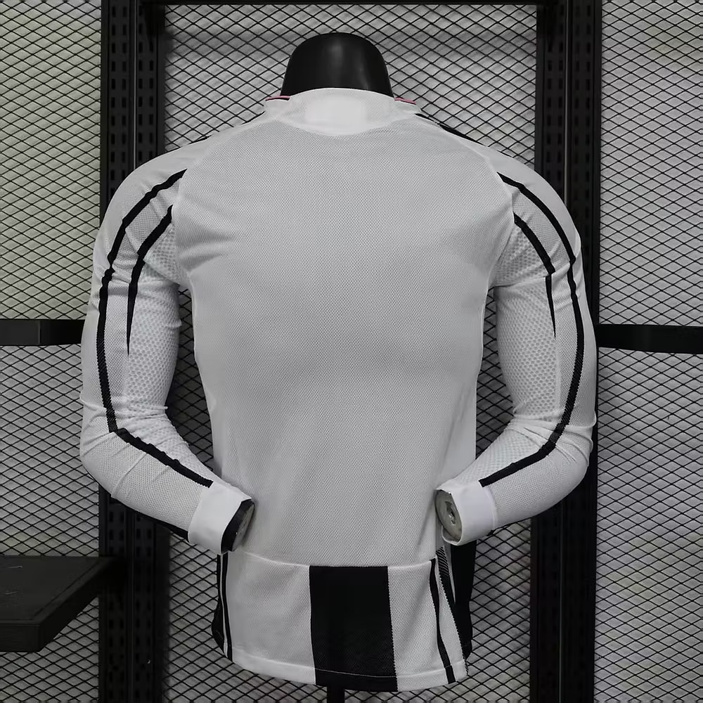 Juventus Authentic Soccer Jersey Home Long Sleeve Shirt 2025/26