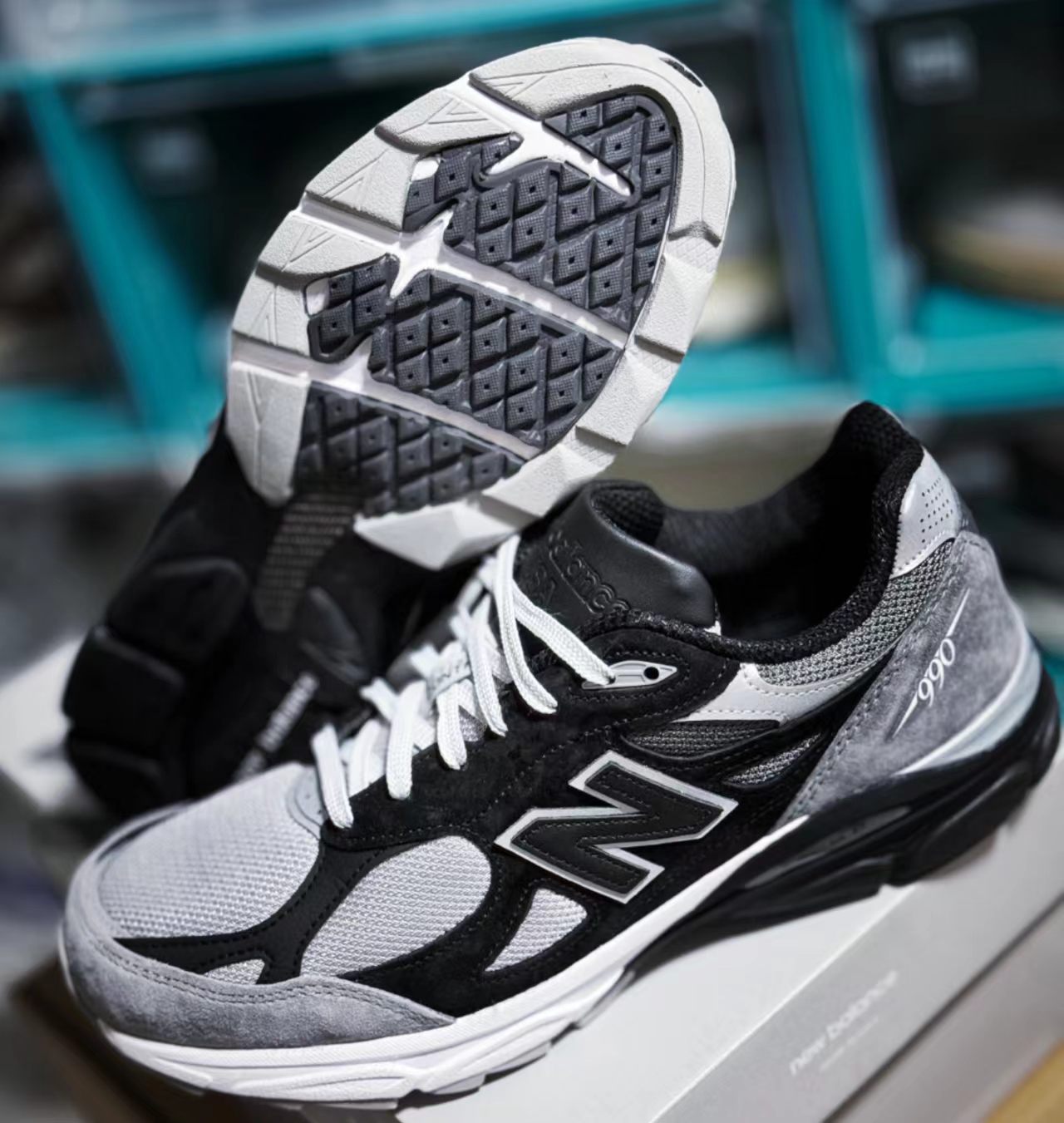 New Balance 990v3 Black Grey