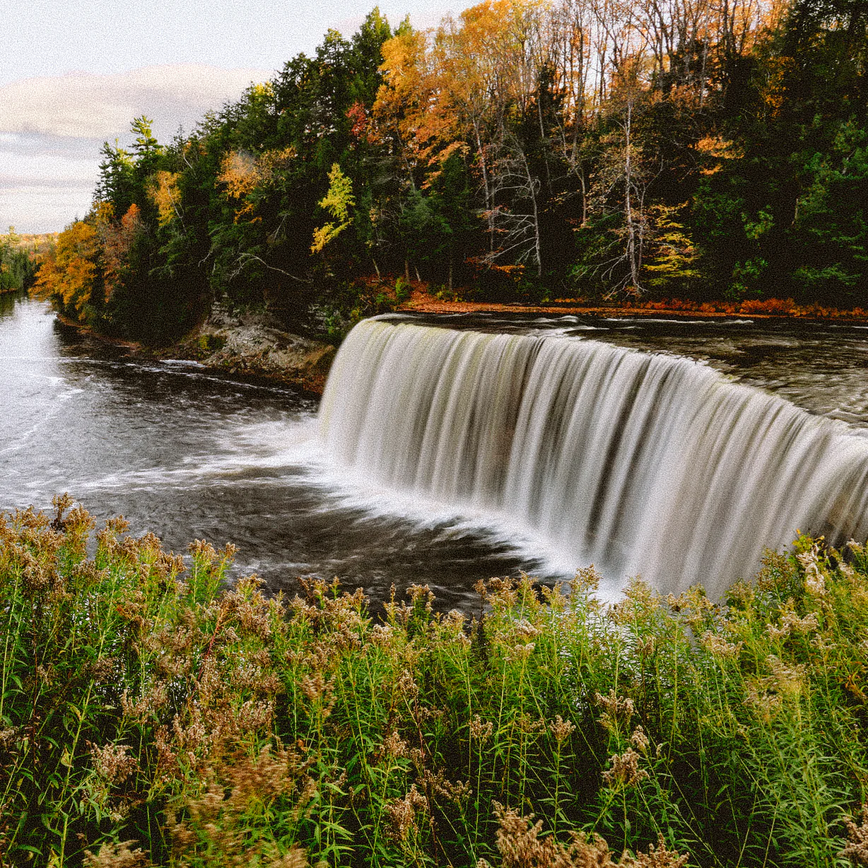 TAHQUAMENON FALLS STATE PARK (UNISEX)