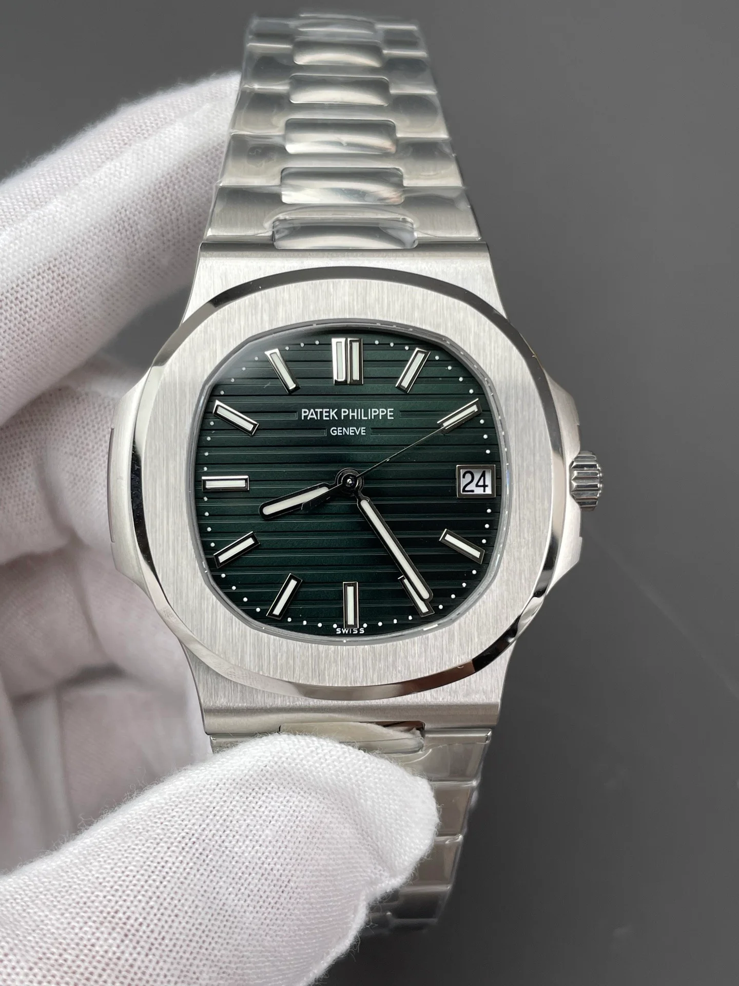 Nautilus 5711 Green Dial