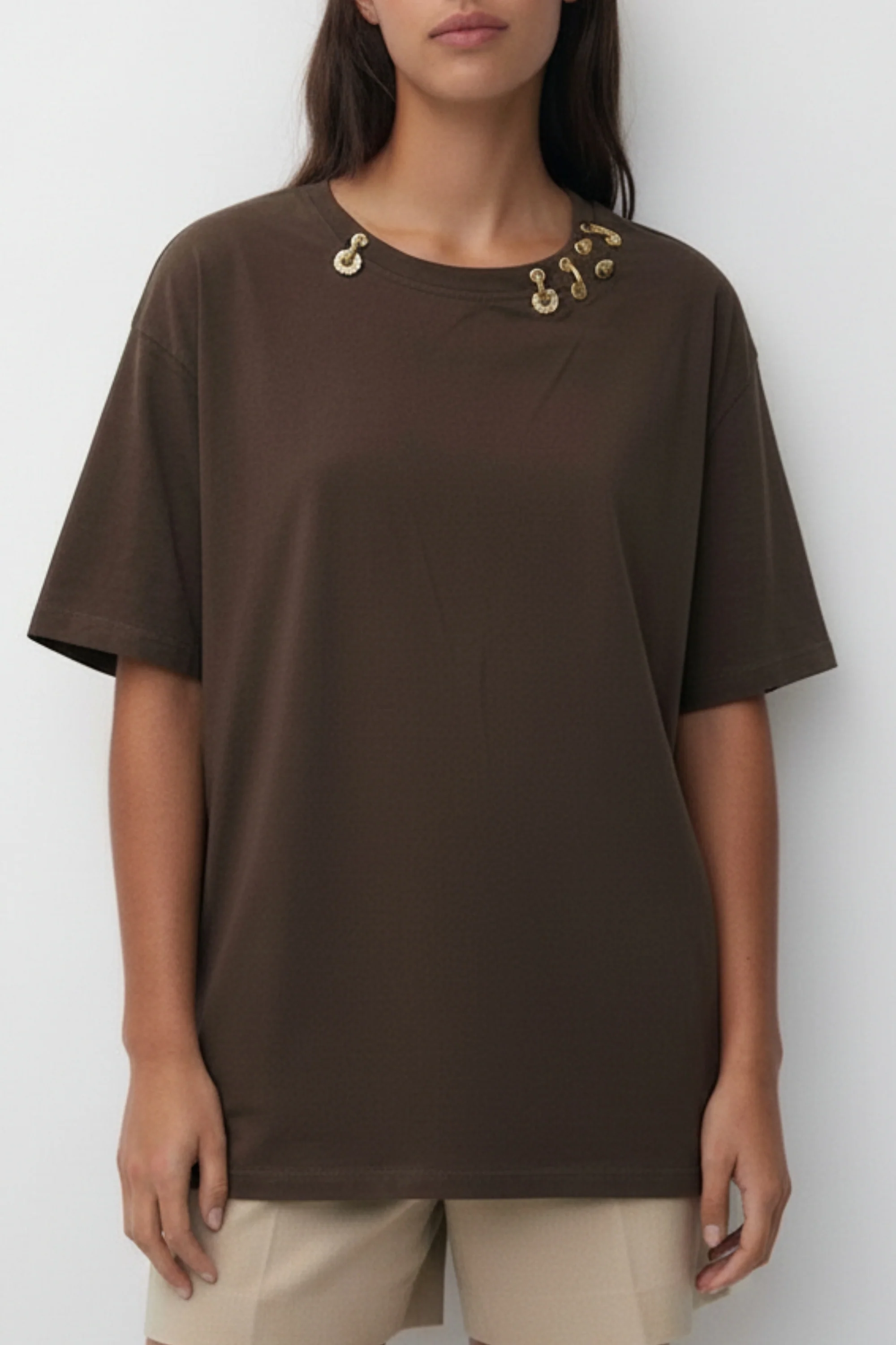 Mocha Gold Link Neck Detail T-Shirt