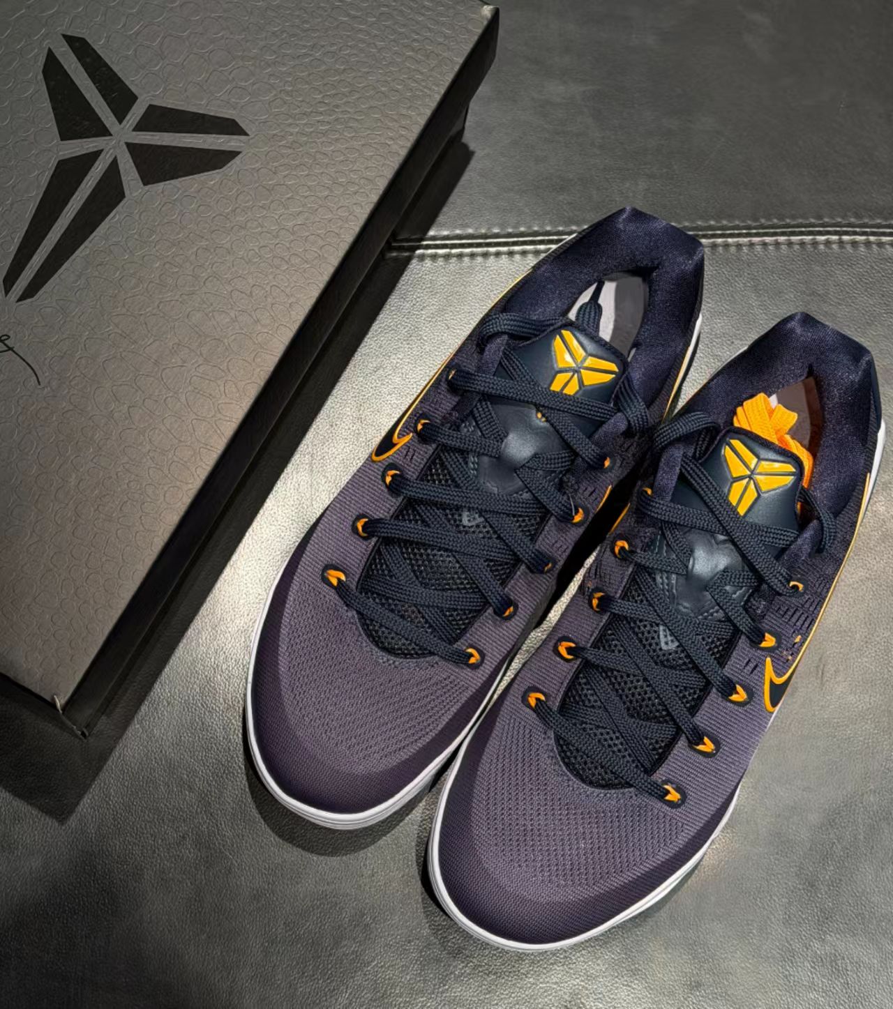 Nike Kobe 9 EM Low Protro "Thunder"