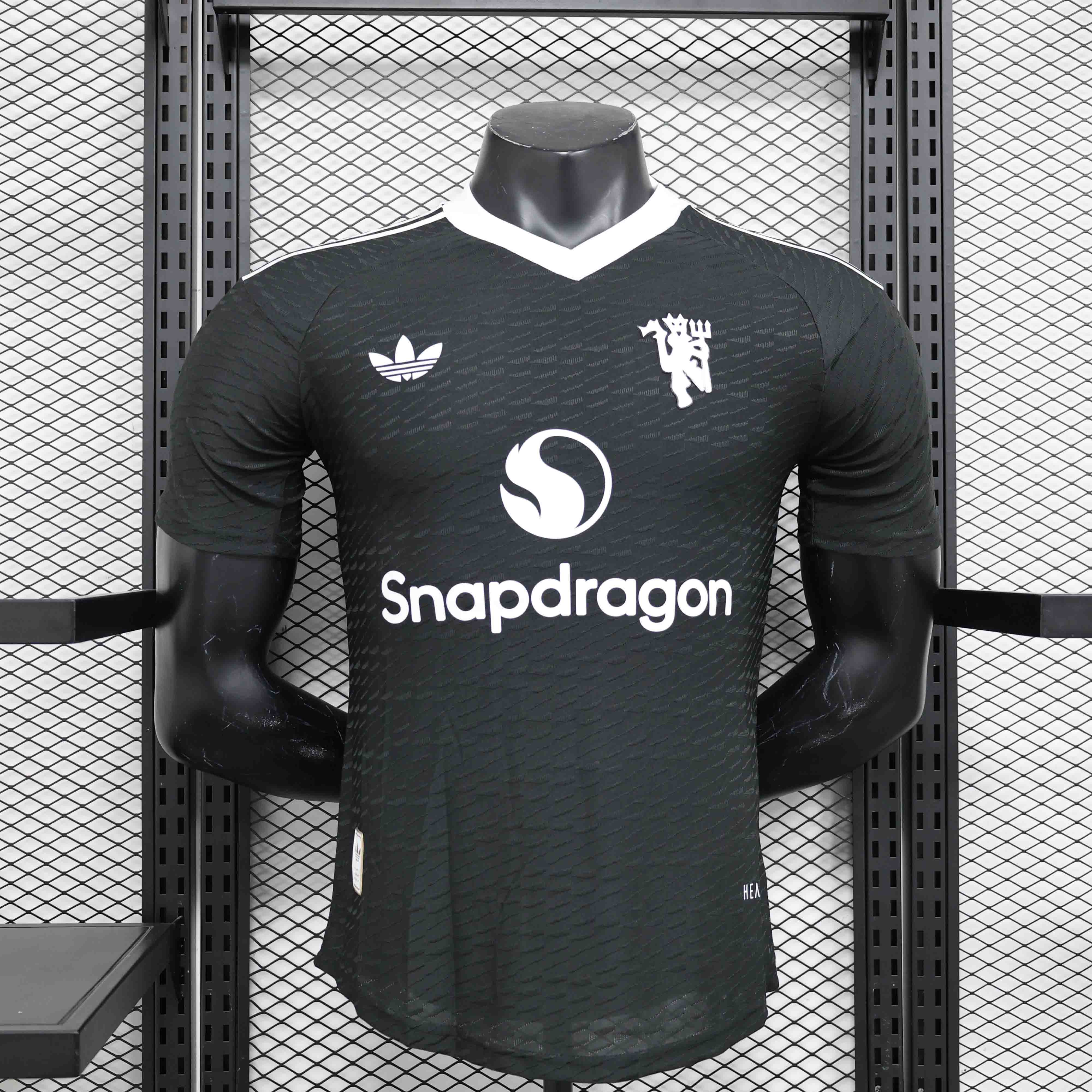 Manchester United Authentic Third Goalkeeper Football Jersey Shirt 2024/25