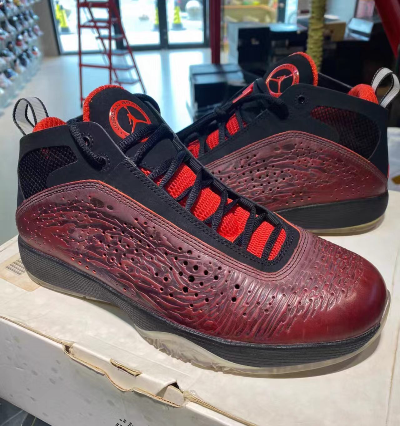 Air Jordan 2011 "Varsity Red"