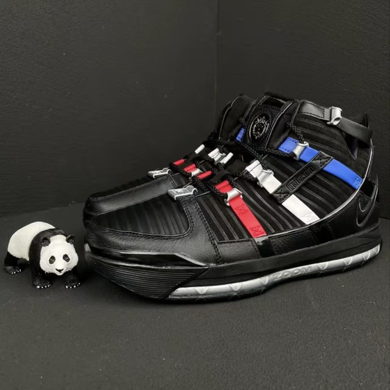 Nike Zoom LeBron 3 