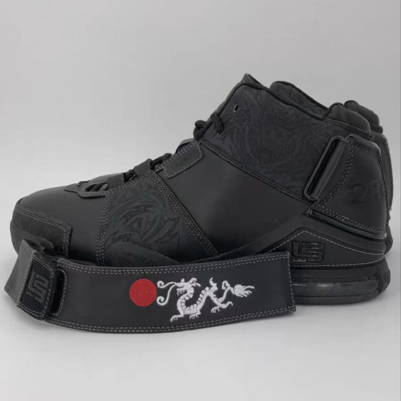 Nike Zoom LeBron 2 Colorway: Black Dragon
