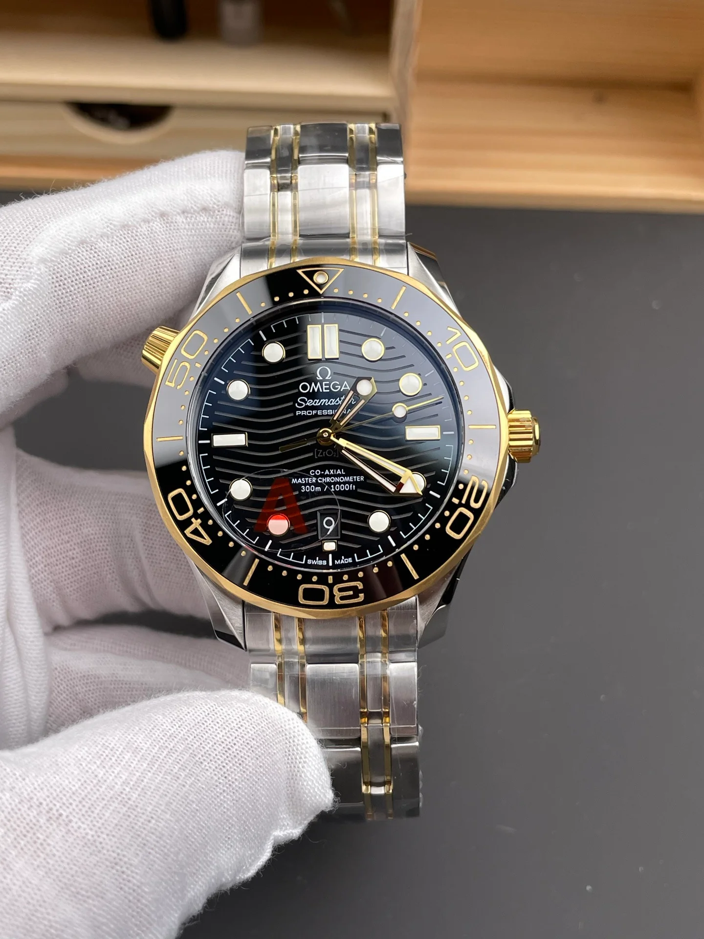 Seamaster 300 Two-Tone Black V4 Version