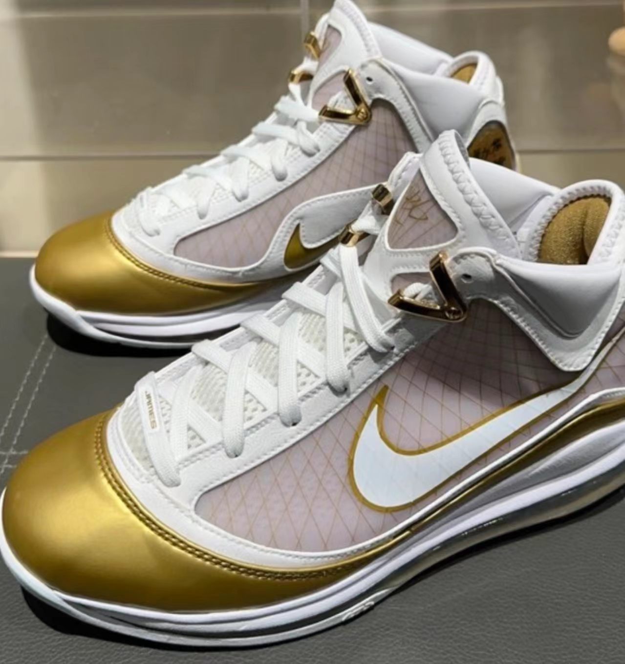 Nike LeBron 7 China Moon