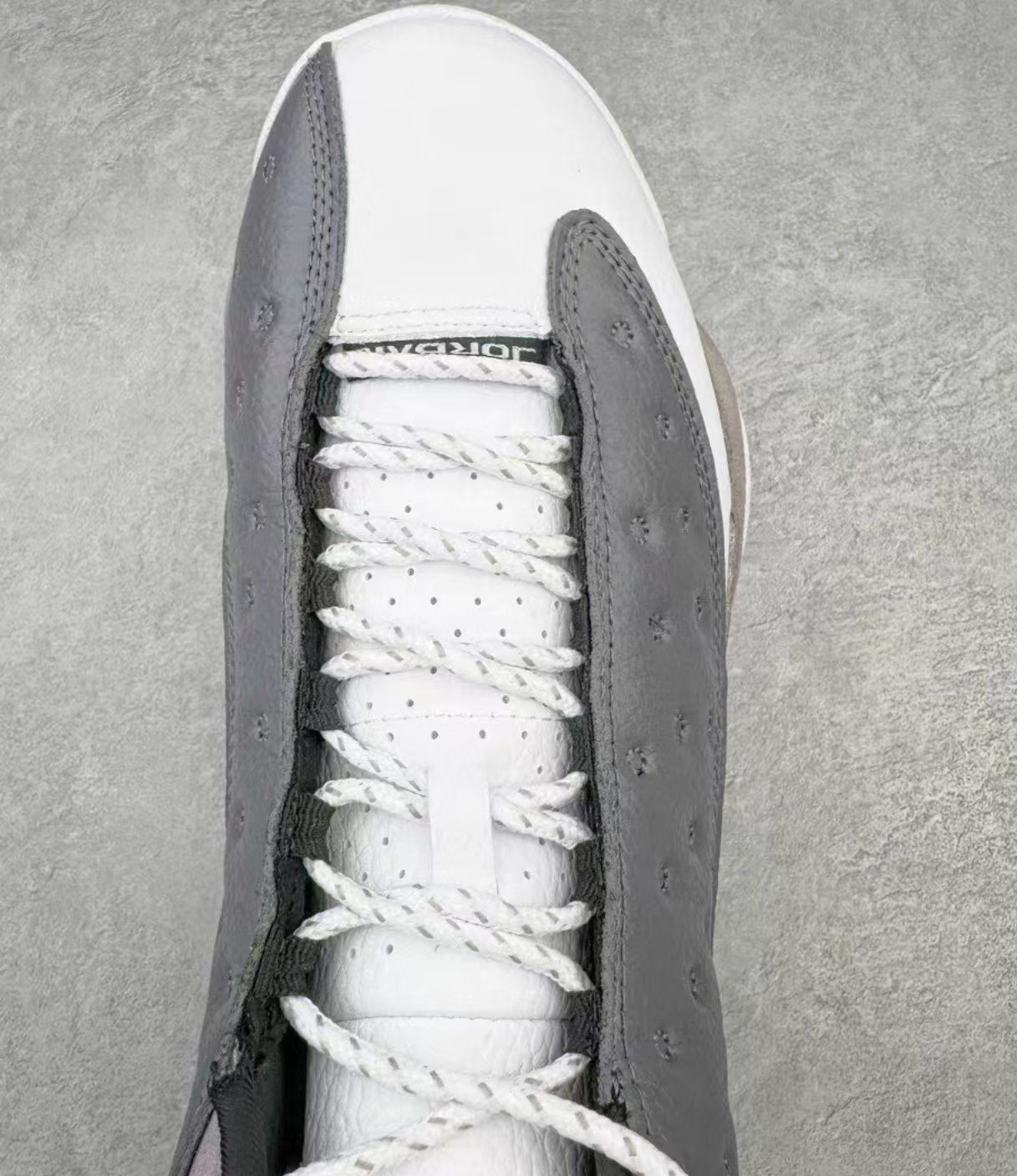 Air Jordan 13 Retro "Atmosphere Grey"