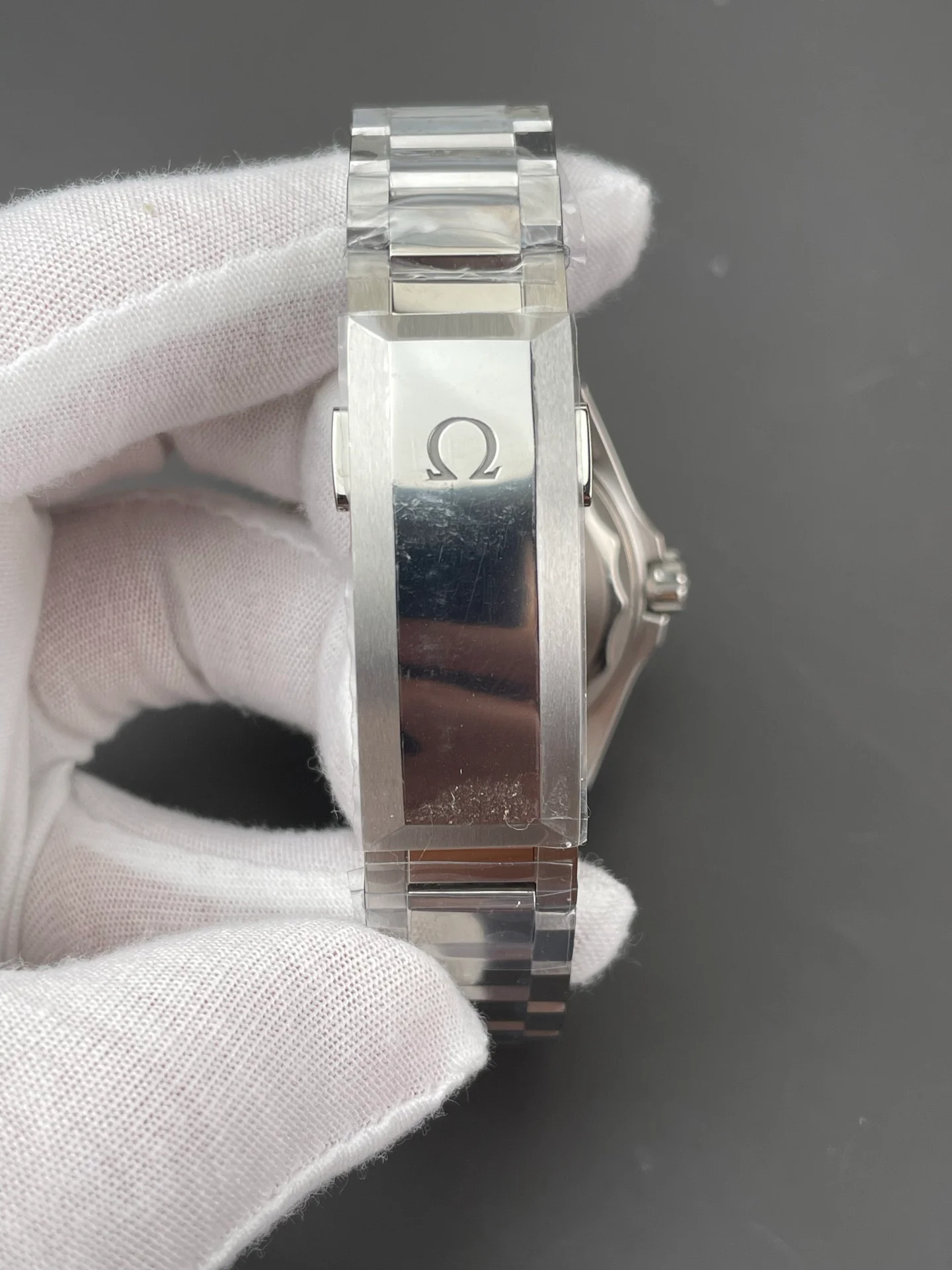 Omega Seamaster Ocean Universe 600M