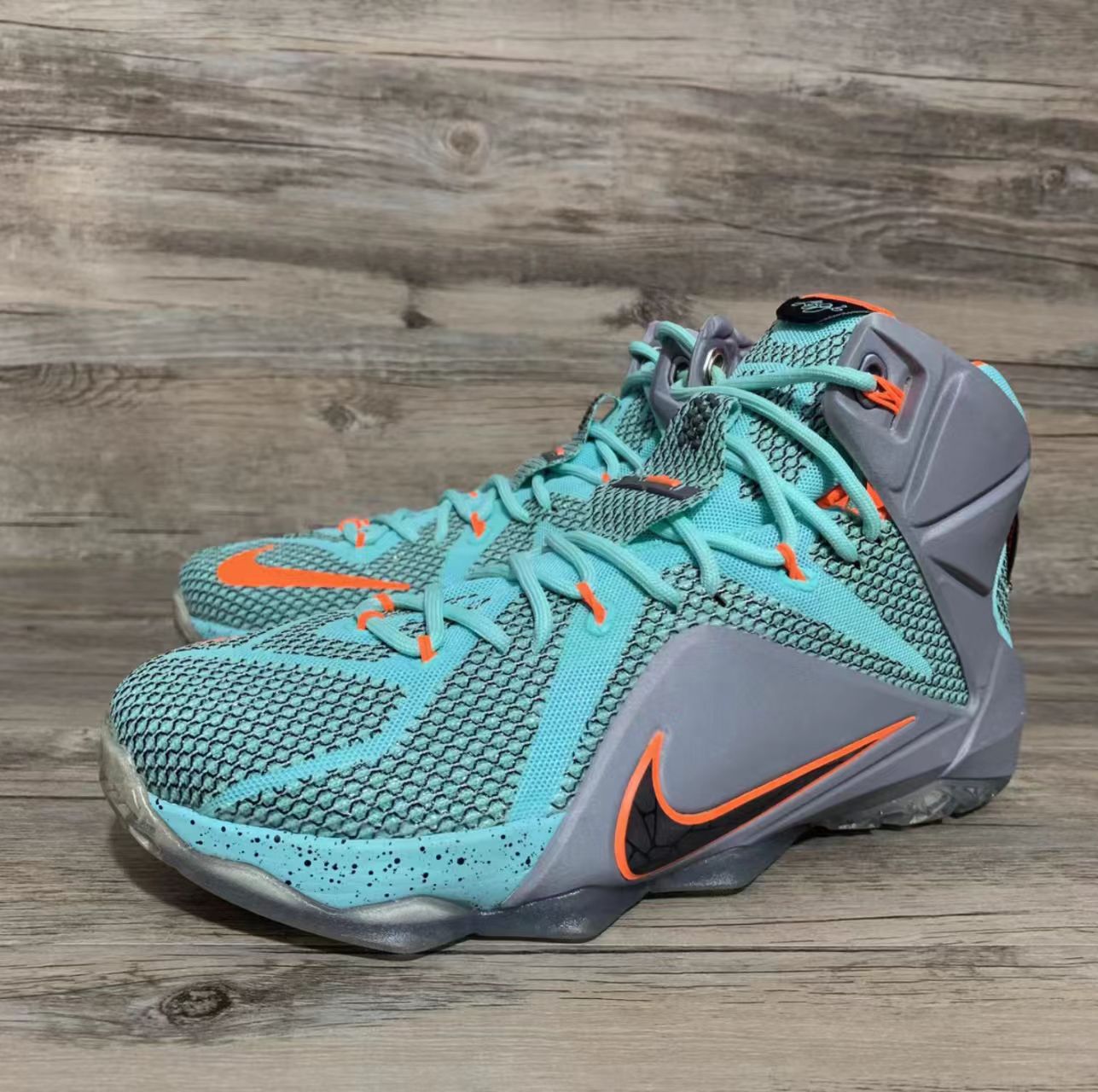 Nike LeBron 12 Easter