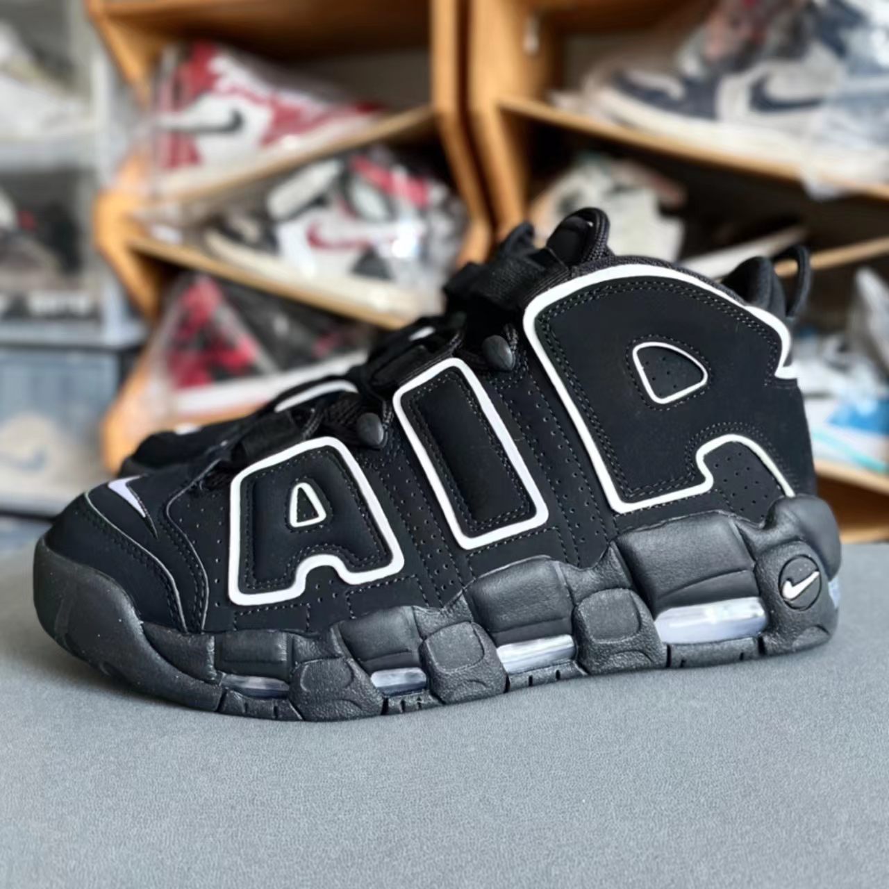 Nike Air More Uptempo 